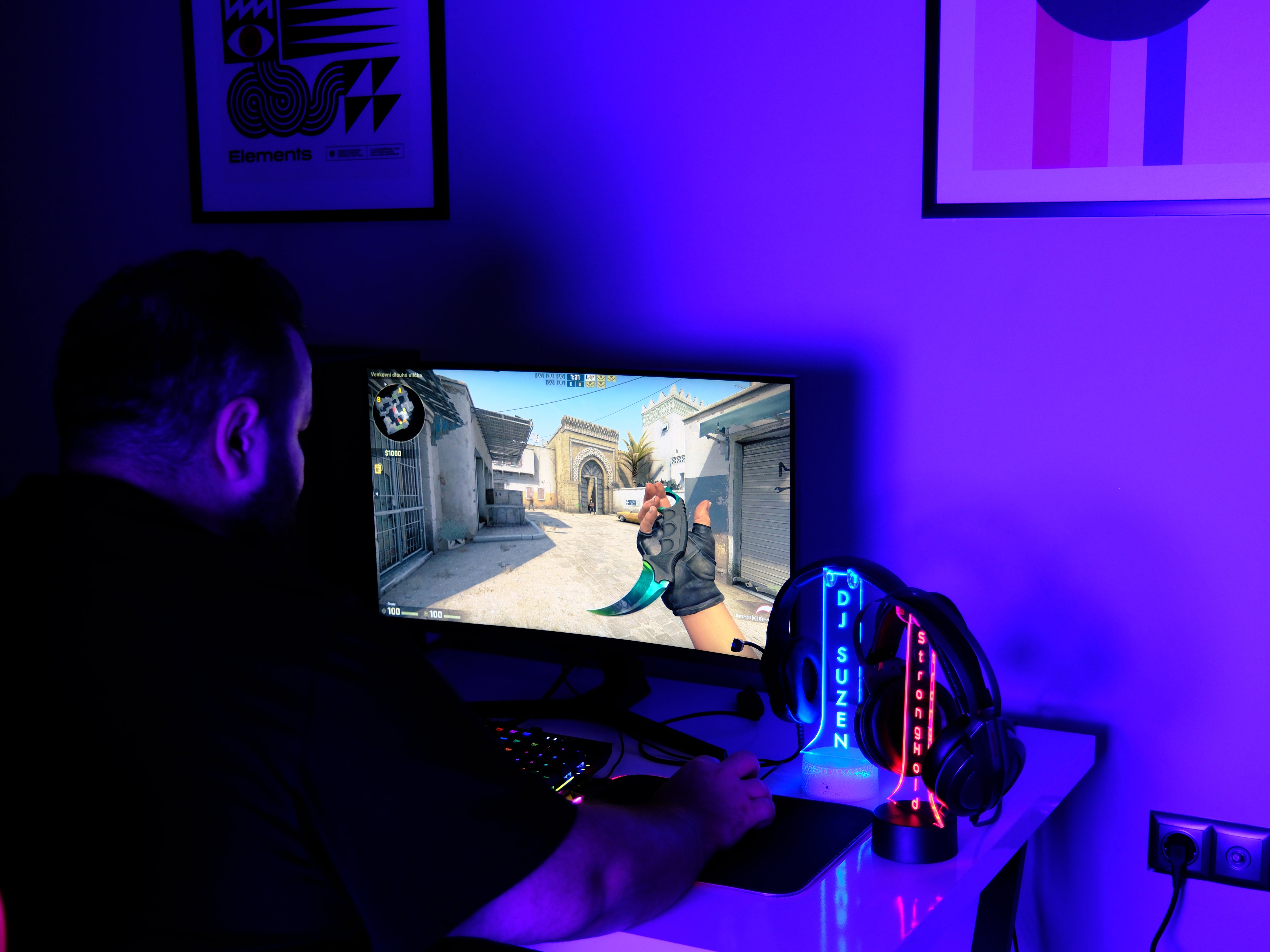 Gamer Tag Headphone Stand