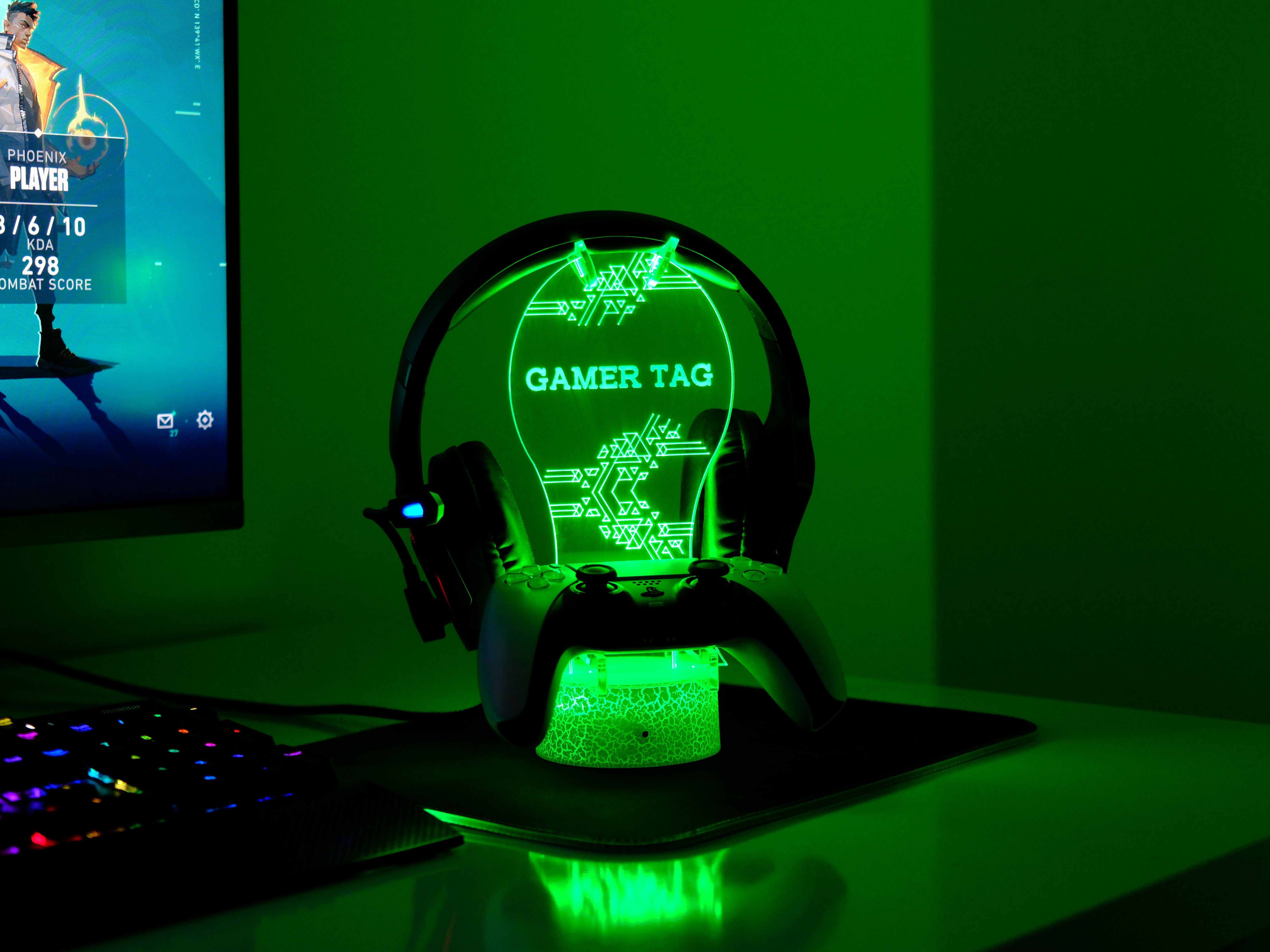 Gamer Tag PS Console 2 – Personalized RGB Headset & PS5 Controller Stand