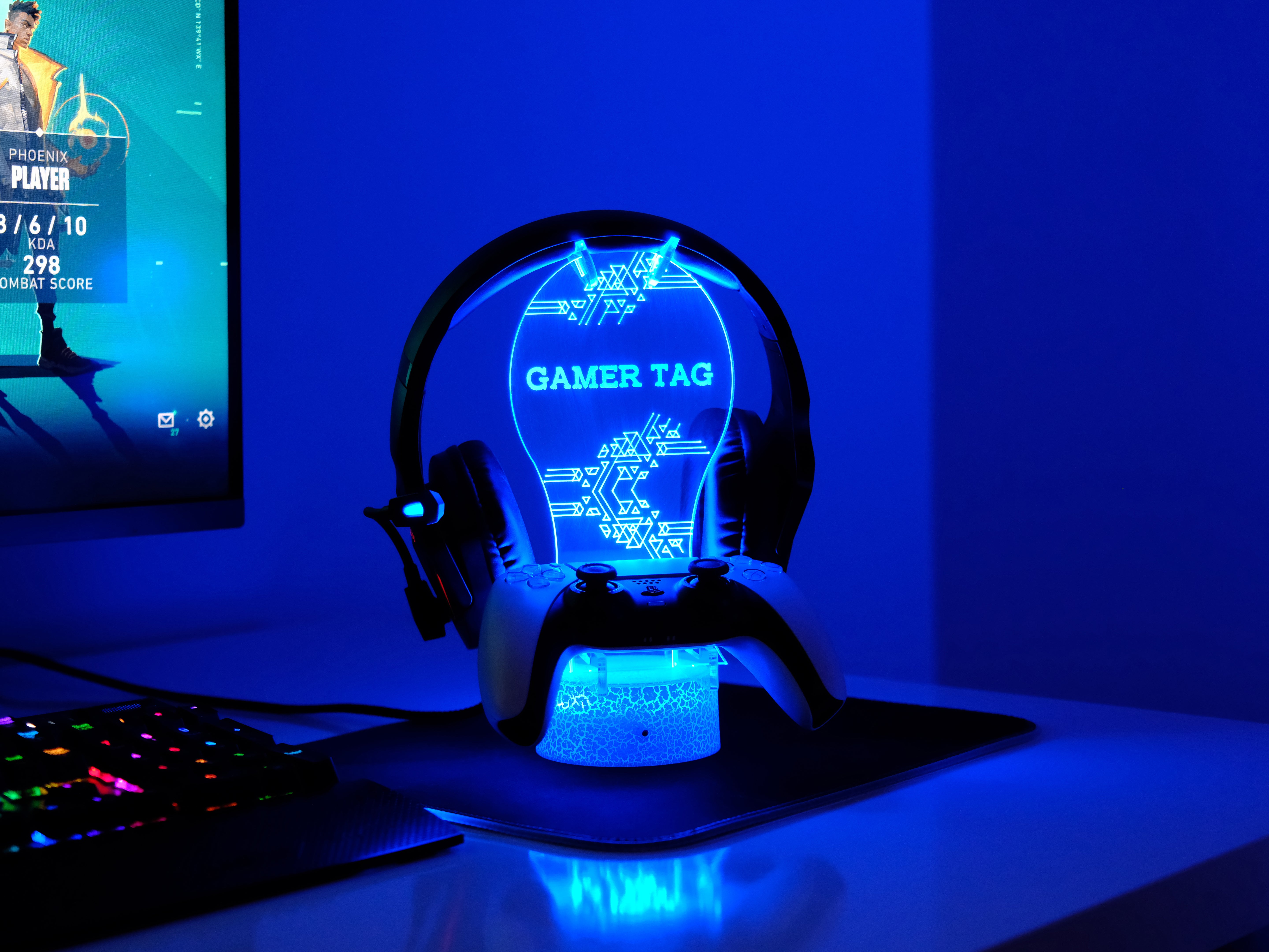 Gamer Tag PS Console 2 – Personalized RGB Headset & PS5 Controller Stand