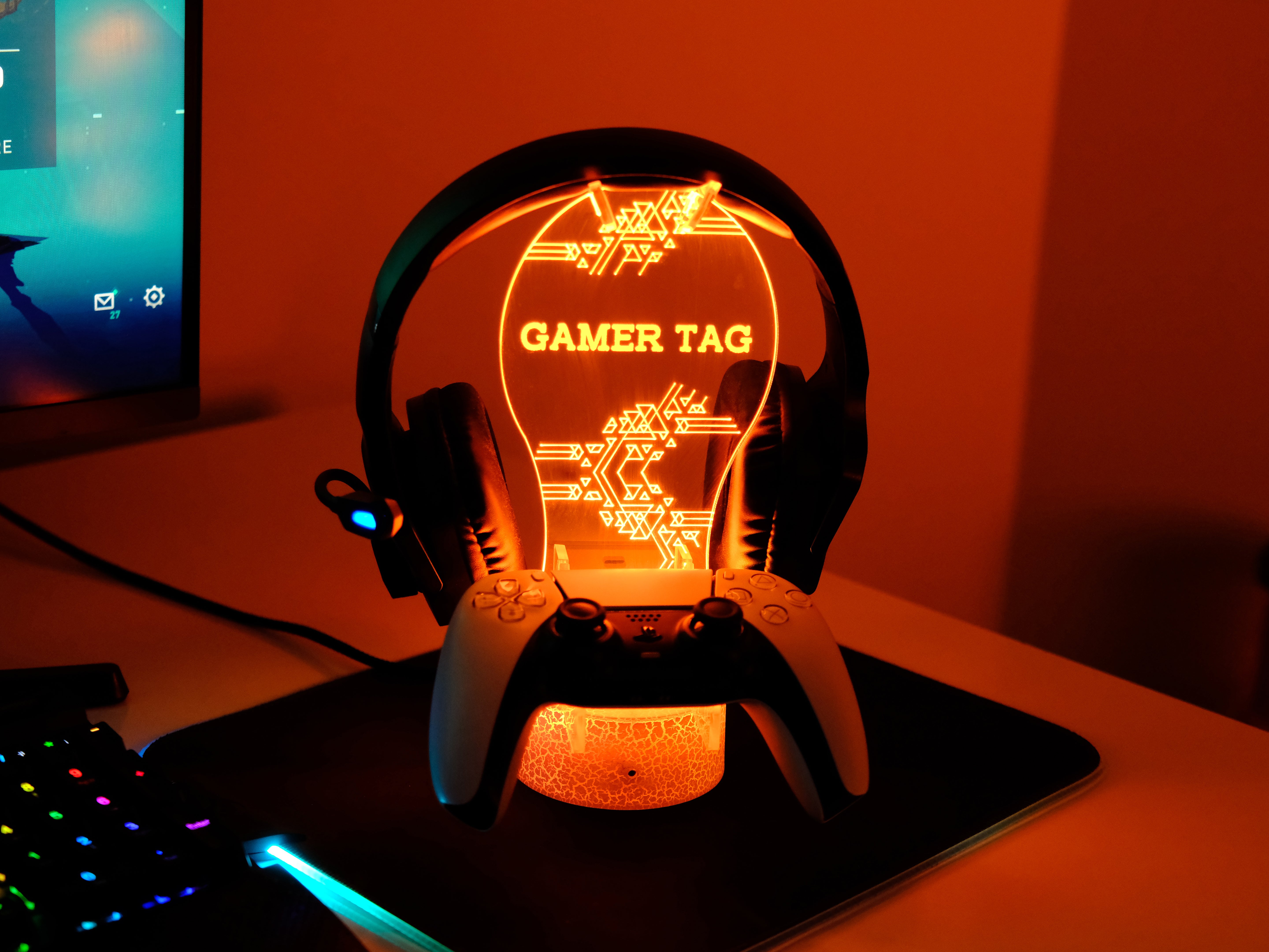 Gamer Tag PS Console 2 – Personalized RGB Headset & PS5 Controller Stand