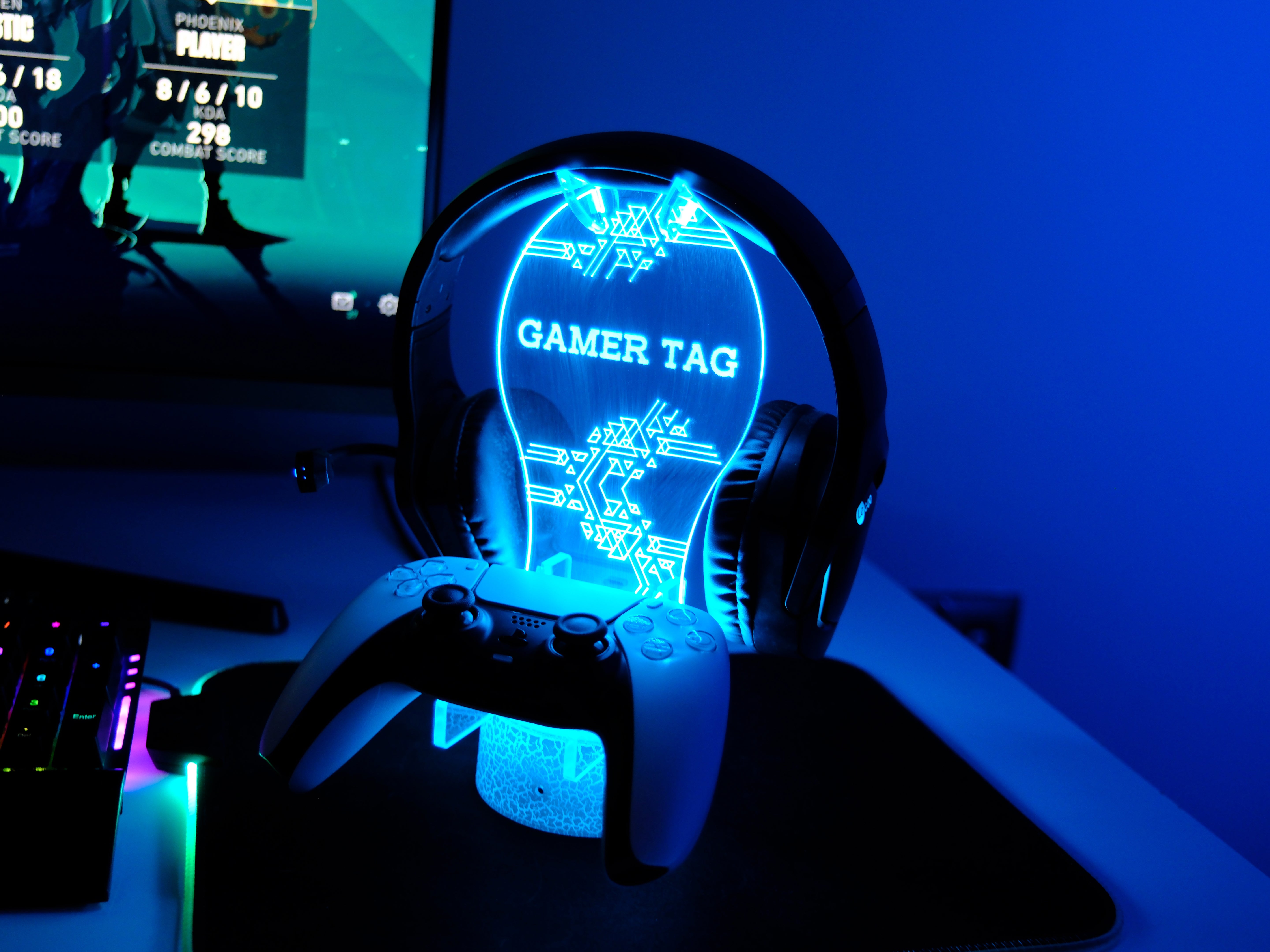 Gamer Tag PS Console 2 – Personalized RGB Headset & PS5 Controller Stand