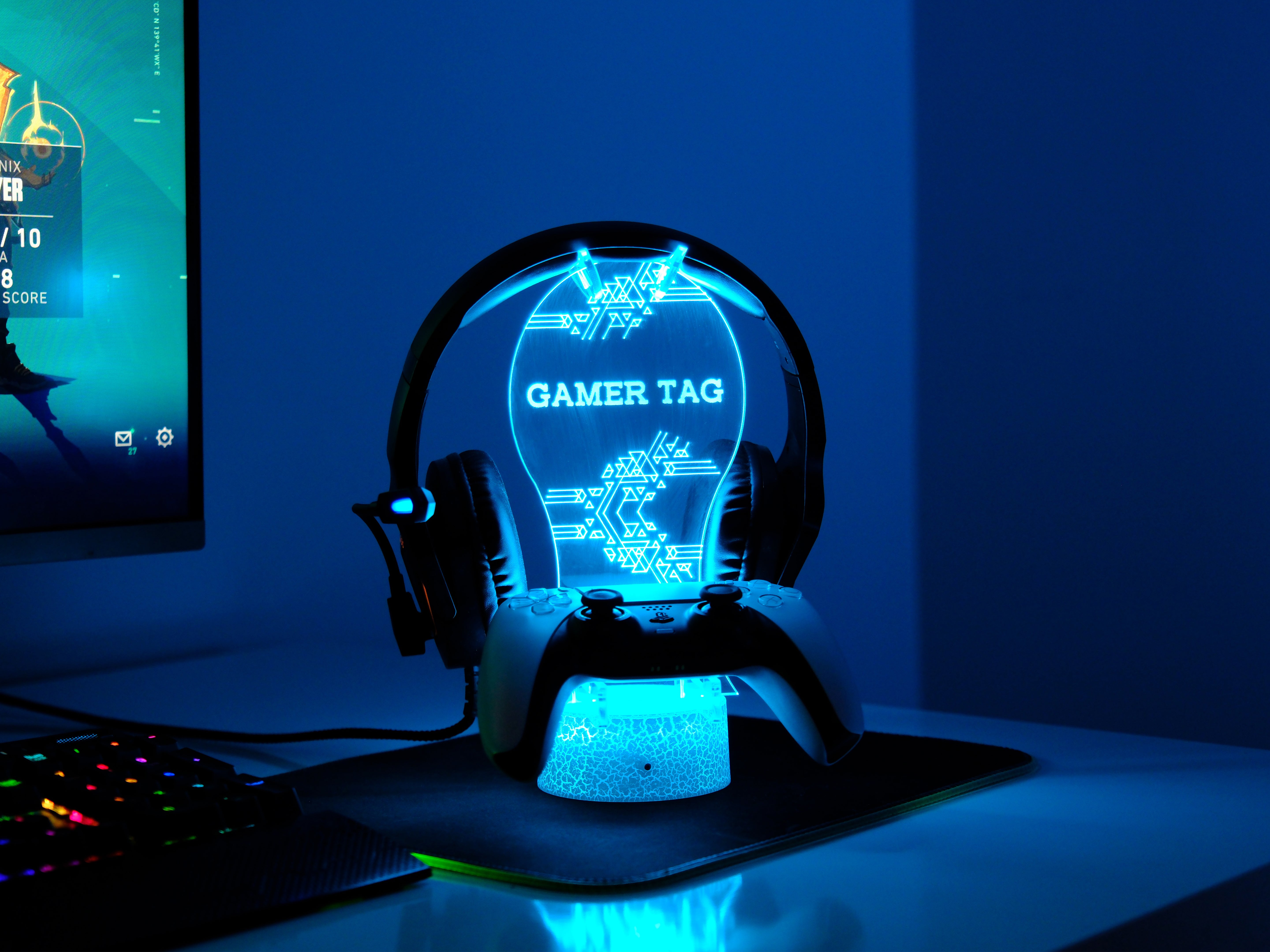 Gamer Tag PS Console 2 – Personalized RGB Headset & PS5 Controller Stand